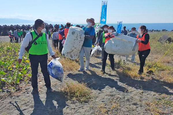 2022年10月29日（土）富士山保全活動「富士市前田地先　ふじのくに田子の浦みなと公園の海岸」清掃活動