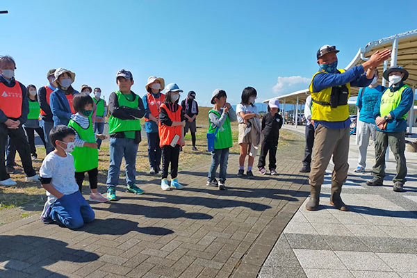 2022年10月29日(土)富士山保全活動「富士市前田地先 ふじのくに田子の浦みなと公園の海岸」清掃活動