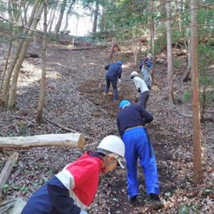 地域の人のために登山道の整備も欠かせない