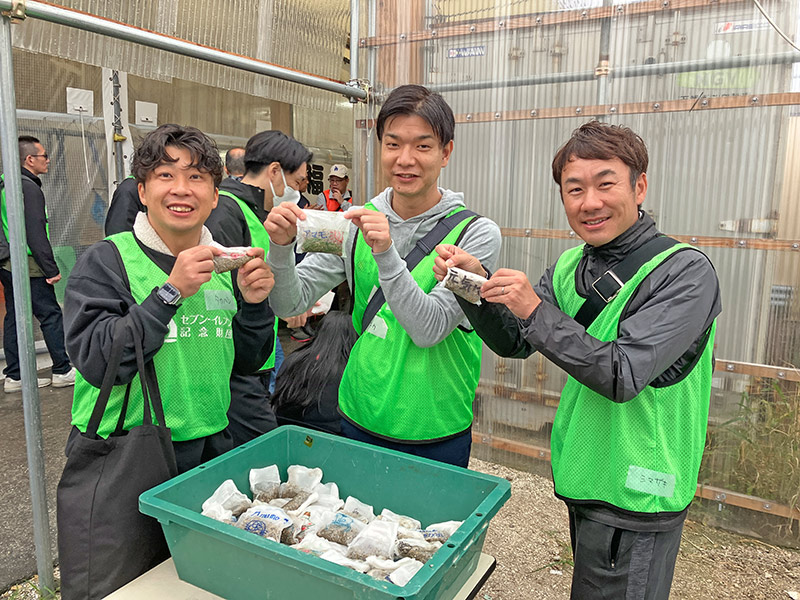 完成したアマモの袋