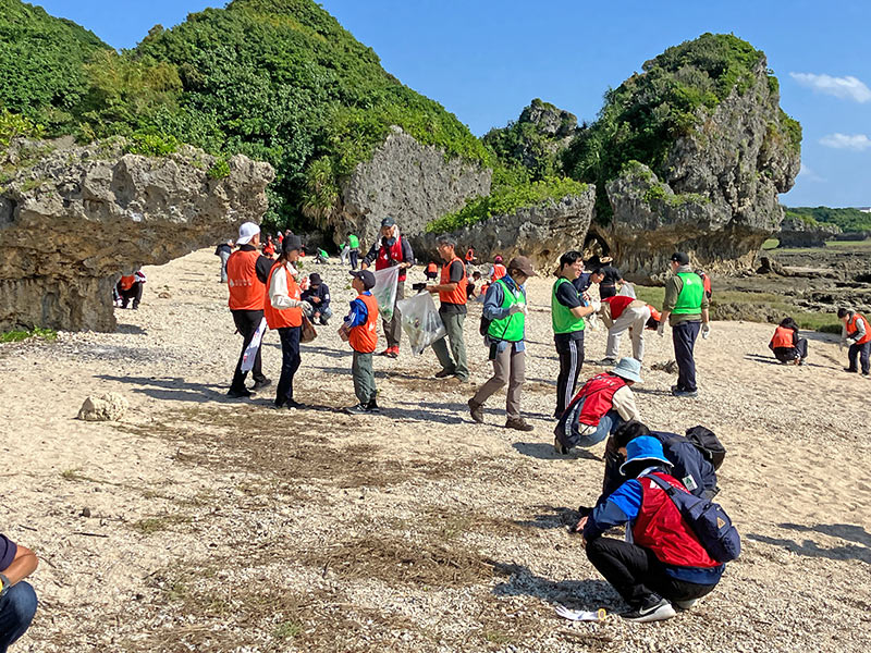 清掃活動の様子